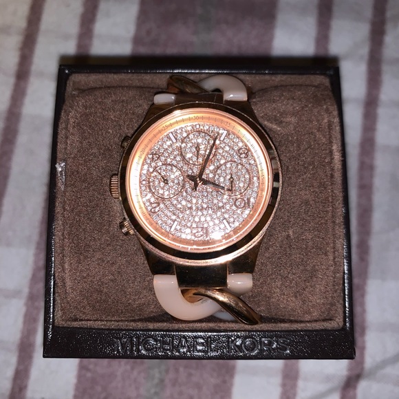 Michael Kors Rose Gold Watch main image 5